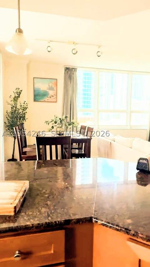 2000 N Bayshore Dr 801, Miami FL - photo 7 of 11
