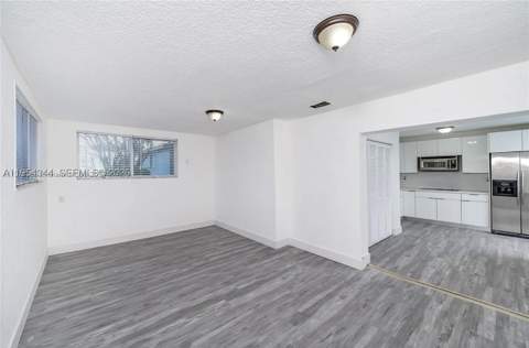 11950 SW 182nd Ter, Miami FL - photo 11 of 22