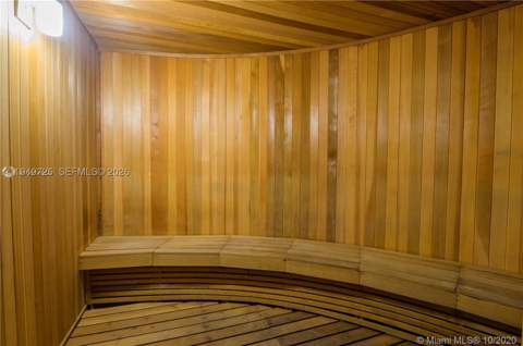 110 Washington Ave 2310, Miami Beach FL - photo 19 of 20