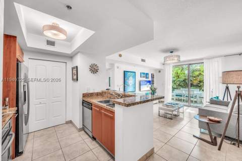110 Washington Ave 2310, Miami Beach FL - photo 6 of 20