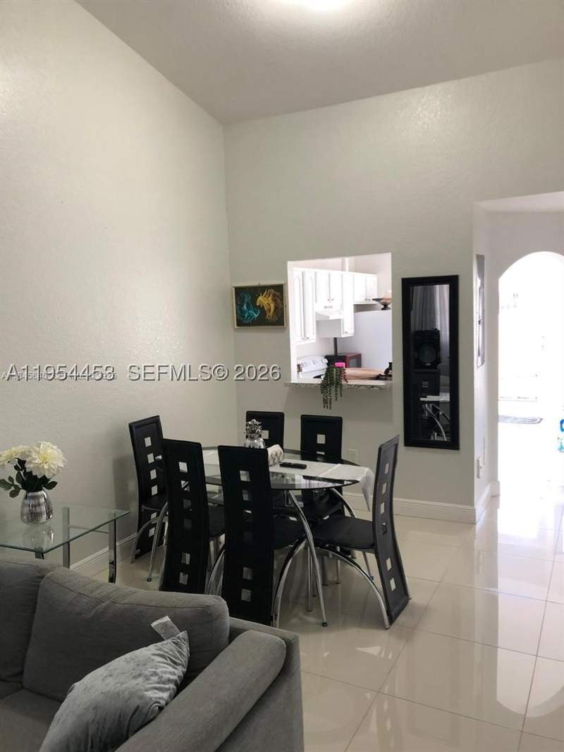 2 bedroom Townhouse at 27 NE 13th Ave 4, Edgewater Condo, Homestead — photo 3