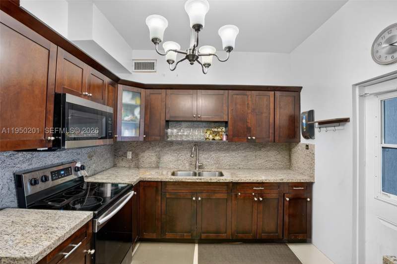4 bedroom SingleFamilyResidence at 1240 Sharazad Blvd, Plat No 1 Opa Locka, Opa Locka — photo 5