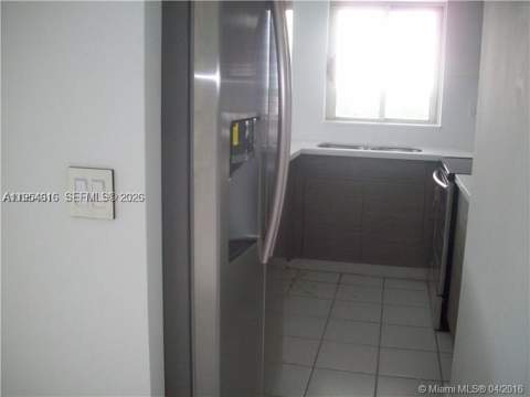 1402 Brickell Bay Dr 1103, Miami FL - photo 6 of 12