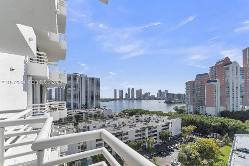 2 bedroom Condominium at 3300 NE 192nd St 1414, Parc Central Aventura Eas, Aventura — photo 2