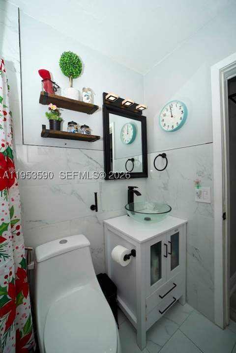 10910 SW 217th Ter, Miami FL - photo 11 of 32