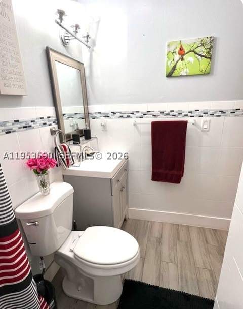 10910 SW 217th Ter, Miami FL - photo 14 of 32