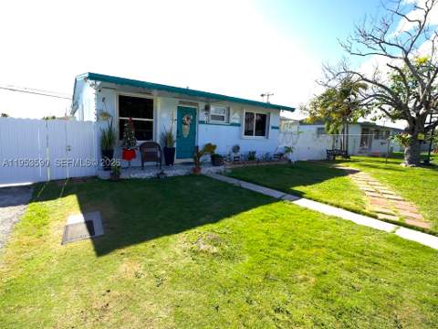 10910 SW 217th Ter, Miami FL - photo 19 of 32