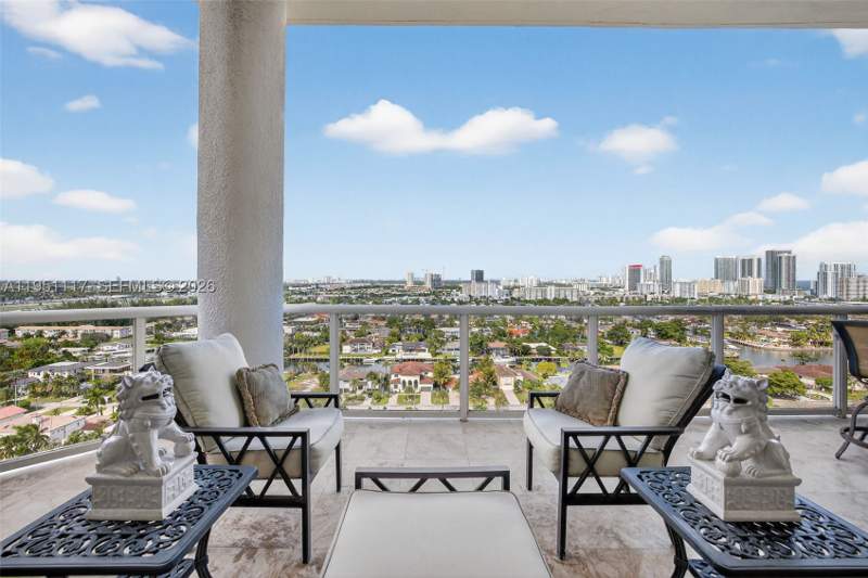 3 bedroom Condominium at 3598 Yacht Club Dr Ph2, Harbor Tws At The Waterwa, Aventura — photo 4