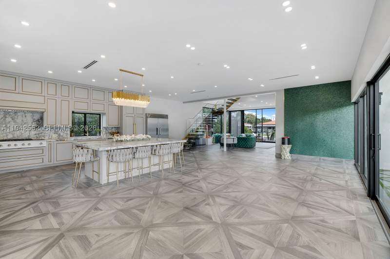 4 bedroom SingleFamilyResidence at 8005 Noremac Ave, Biscayne Point, Miami Beach — photo 2
