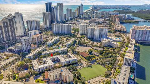 201 178th Dr 308, Sunny Isles Beach FL - photo 9 of 30