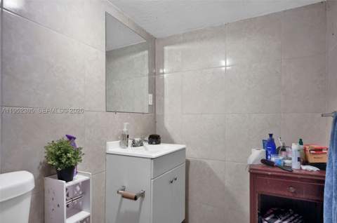 2105 NW 1st St, Miami FL - photo 13 of 15