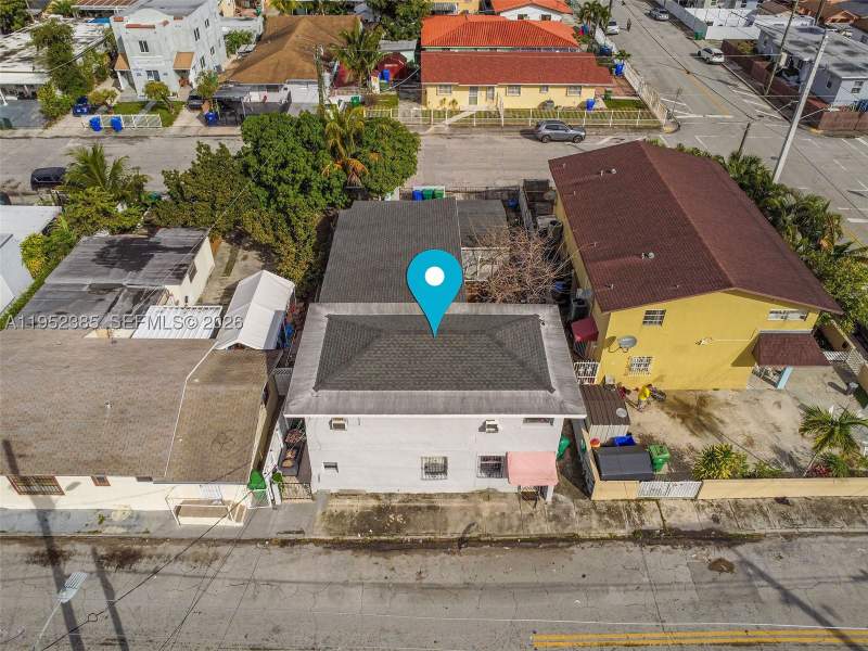 3 bedroom SingleFamilyResidence at 2105 NW 1st St, Superior Park, Miami — photo 3