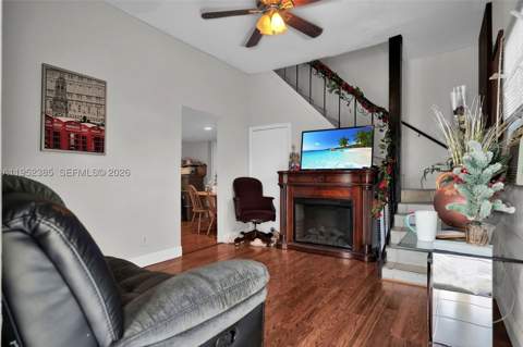2105 NW 1st St, Miami FL - photo 8 of 15