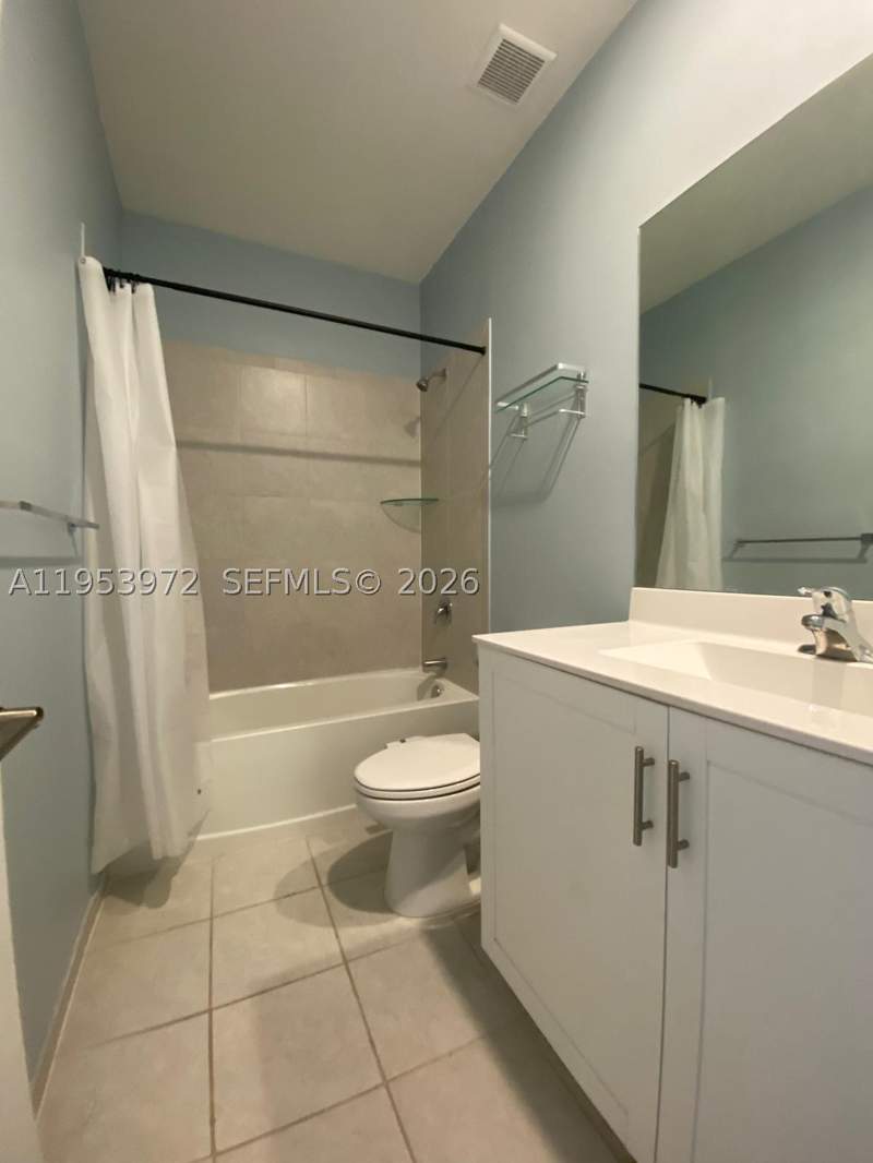 3 bedroom Townhouse at 18220 SW 148th Rd, Bowtie Subdivision, Miami — photo 4