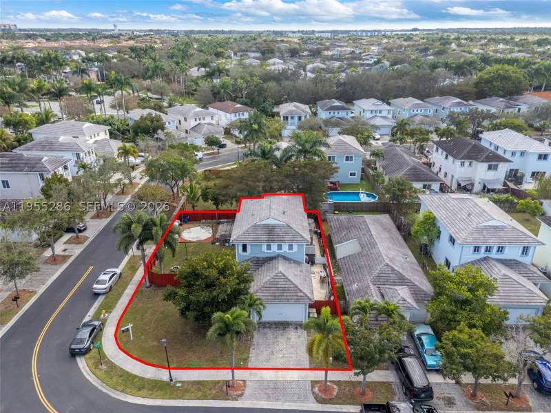 5 bedroom SingleFamilyResidence at 3176 NE 4 Street, Bimini At the Oasis, Homestead — photo 2