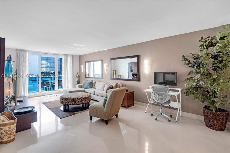 2 bedroom Condominium at 2301 Collins Ave 1006, Roney Palace Condo, Miami Beach — photo 4