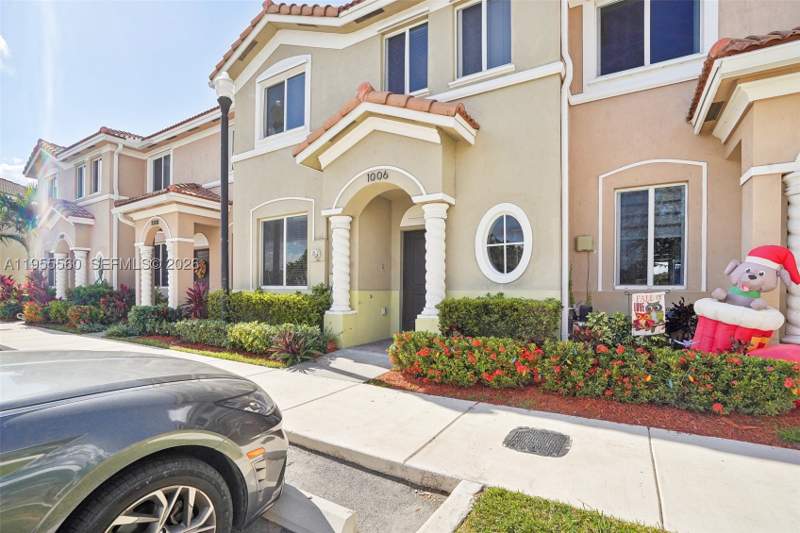 4 bedroom Townhouse at 1006 SE 23rd Ave, Shores At Keys Gate, Homestead — photo 3