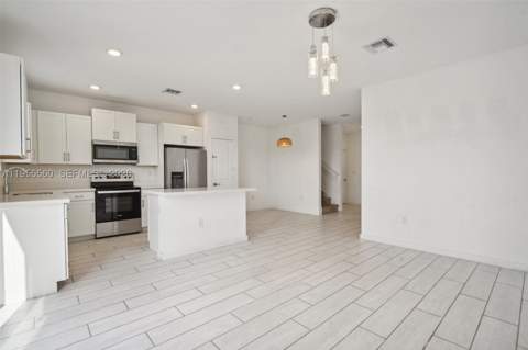1006 SE 23rd Ave, Homestead FL - photo 6 of 55