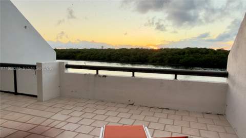 456 Poinciana Island dr 1620, Sunny Isles Beach FL - photo 20 of 58