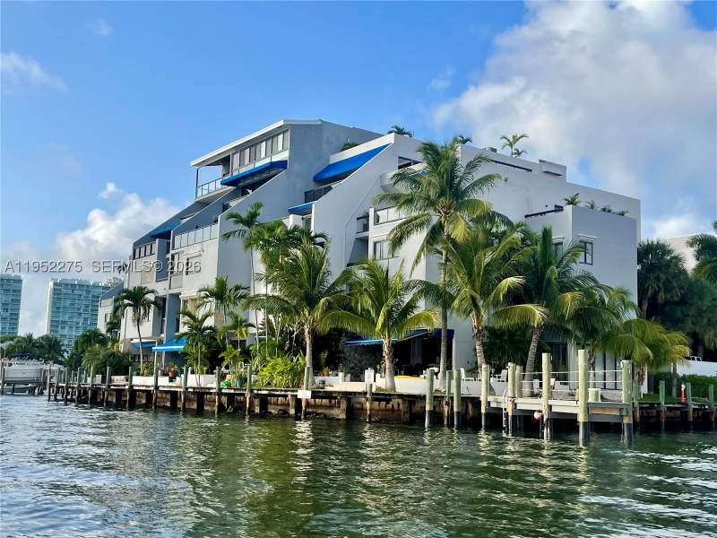 3 bedroom Condominium at 456 Poinciana Island dr 1620, Poinciana Is Yt & Rcq Clu, Sunny Isles Beach — photo 3