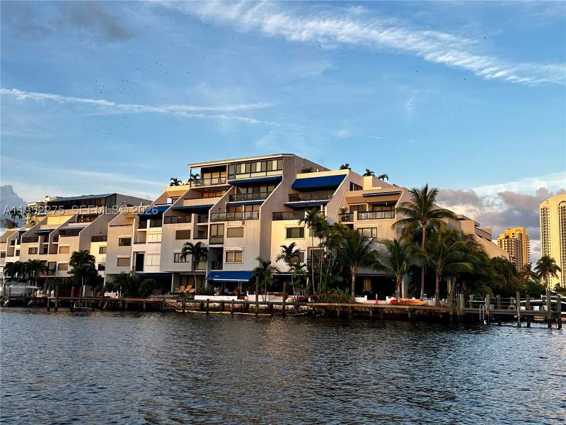 3 bedroom Condominium at 456 Poinciana Island dr 1620, Poinciana Is Yt & Rcq Clu, Sunny Isles Beach — photo 5