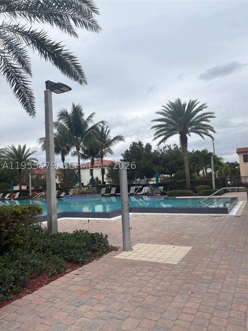 4 bedroom SingleFamilyResidence at 15062 SW 177th Ter, Venetian Parc, Miami — photo 5
