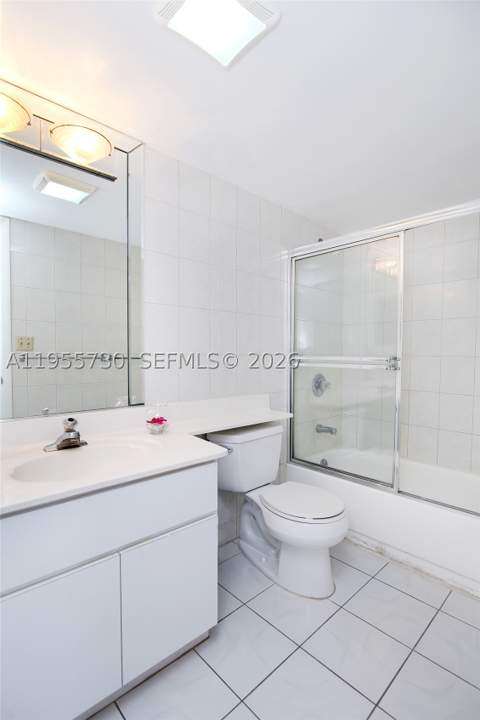 2555 Collins Ave 1804, Miami Beach FL - photo 10 of 17