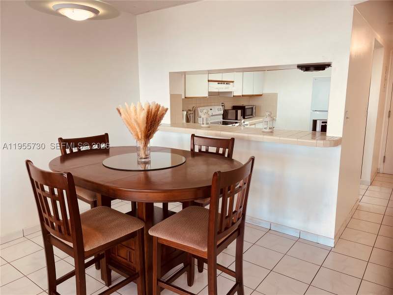 1 bedroom Condominium at 2555 Collins Ave 1804, Club Atlantis Condo, Miami Beach — photo 4