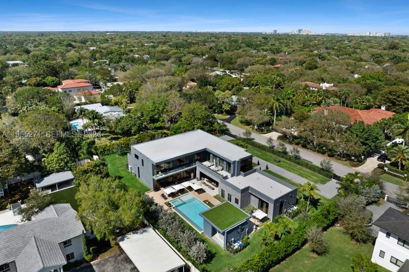 8 bedroom SingleFamilyResidence at 5900 SW 129th Ter, Rockdale Estates, Pinecrest — photo 2