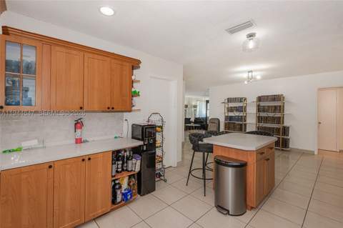 8950 Harding Ave, Surfside FL - photo 10 of 28