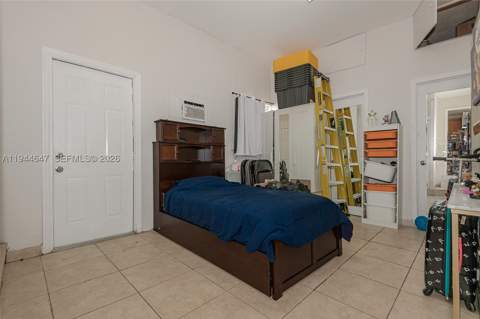 8950 Harding Ave, Surfside FL - photo 18 of 28