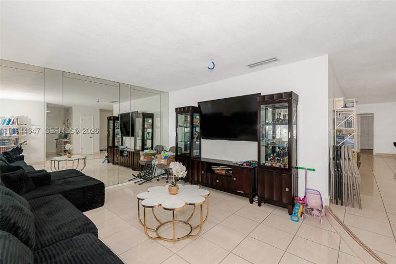 4 bedroom SingleFamilyResidence at 8950 Harding Ave, SECOND AMD PLAT OF NORMAN, Surfside — photo 2