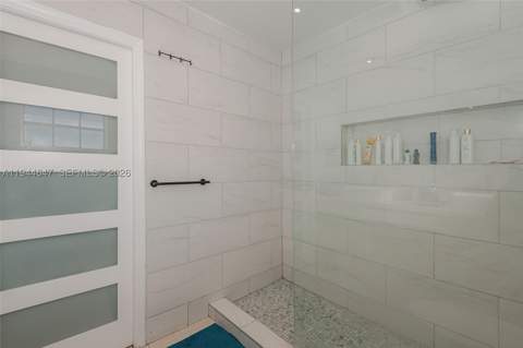 8950 Harding Ave, Surfside FL - photo 24 of 28