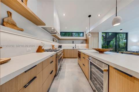 1000 NW 9th Ct, Miami FL - photo 15 of 43