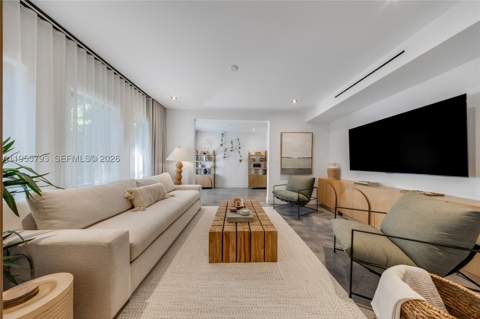 1000 NW 9th Ct, Miami FL - photo 19 of 43