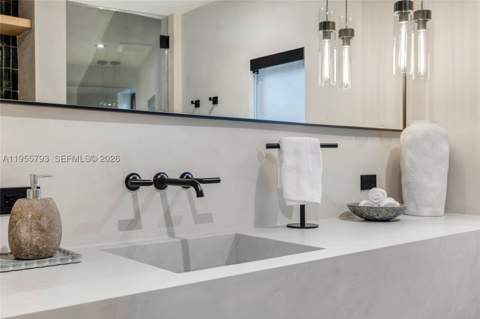 1000 NW 9th Ct, Miami FL - photo 23 of 43
