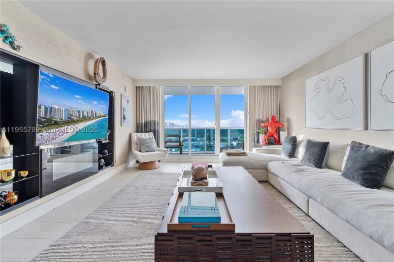 1 bedroom Condominium at 102 24th St 1427, 2399 Collins Avenue, Miami Beach — photo 4