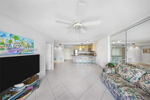 465 Ocean Dr 419, Miami Beach FL - photo 12 of 26