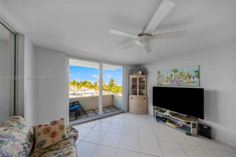 465 Ocean Dr 419, Miami Beach FL - photo 9 of 26