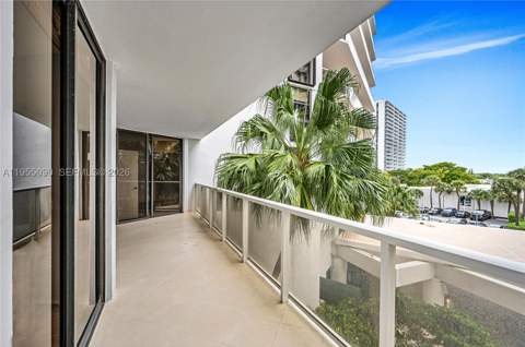 20281 E Country Club Dr 210, Aventura FL - photo 21 of 78