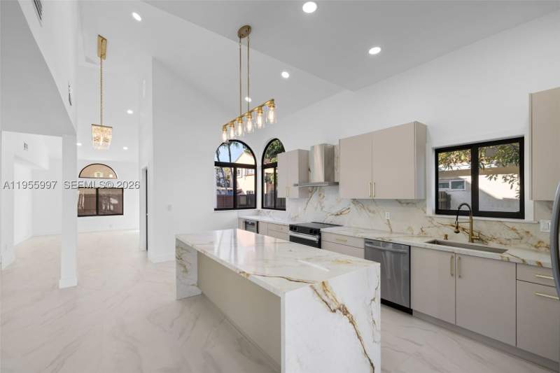 4 bedroom SingleFamilyResidence at 11260 SW 157th Ct, Chantarelle At The Hammoc, Miami — photo 2