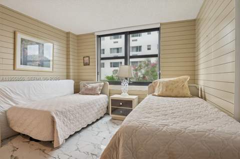 4301 Collins Ave 202, Miami Beach FL - photo 10 of 12