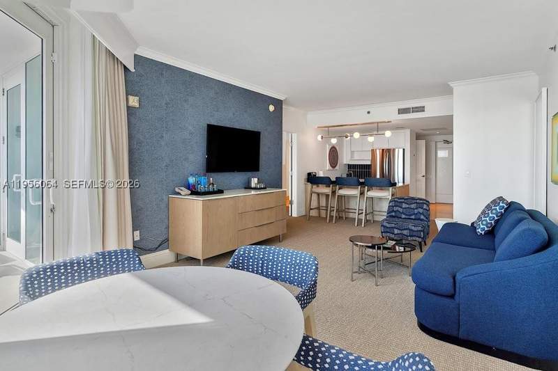 1 bedroom Condominium at 4401 Collins Ave 1712, Fontainebleau II Condo, Miami Beach — photo 3