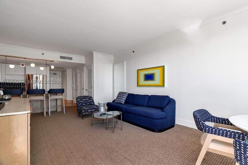 1 bedroom Condominium at 4401 Collins Ave 1712, Fontainebleau II Condo, Miami Beach — photo 5