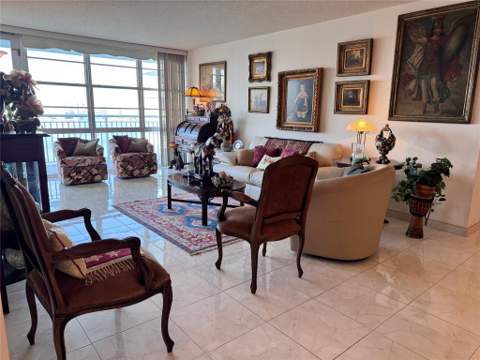 301 174th Street 2202, Sunny Isles Beach FL - photo 14 of 38