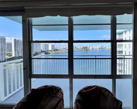301 174th Street 2202, Sunny Isles Beach FL - photo 17 of 38