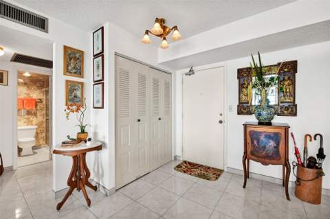 301 174th Street 2202, Sunny Isles Beach FL - photo 9 of 38