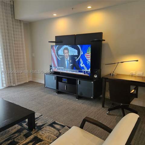 5300 NW 87th Ave 1209, Doral FL - photo 6 of 19