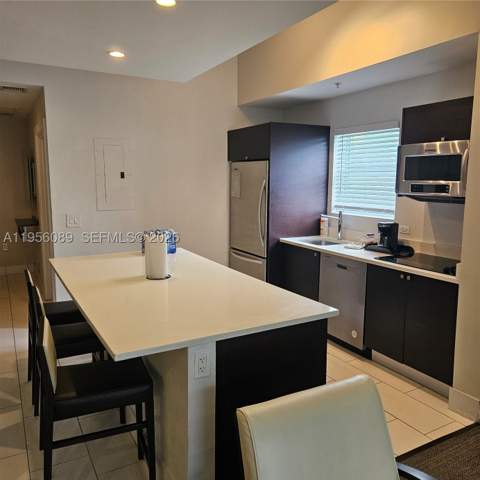 5300 NW 87th Ave 1209, Doral FL - photo 7 of 19