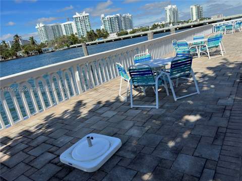 1455 N Treasure Dr 2C, North Bay Village FL - photo 17 of 26